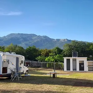  Camping Dolovi