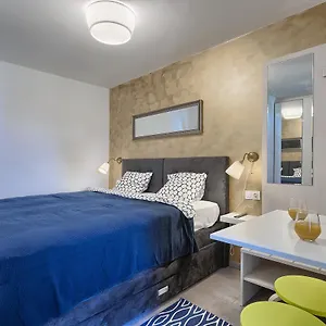 Luxury Flats In Centre 3*, Pula Kroatien